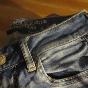 A VERY CUTE PAIR OF JEANS..